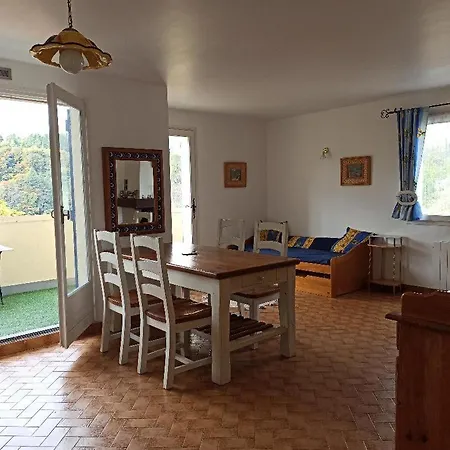 Holiday home La Cote Des Bleuets De Retourtour